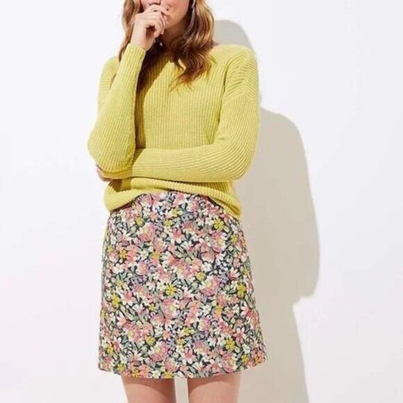 LOFT Dresses & Skirts - LOFT Jacquard Tapestry Floral A-Line Mini Skirt Size 8 Hidden Side Zip